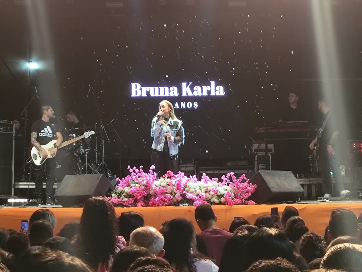 BRUNA KARLA - 5 SEMANA CULTURAL EVANGELICA - Foto 14