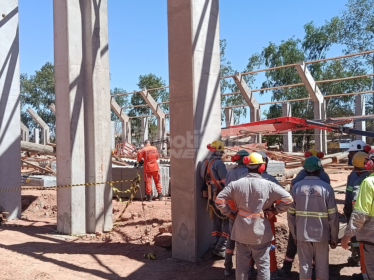 Desabamento na Galvani deixa vítimas fatais em Luís Eduardo Magalhães.
